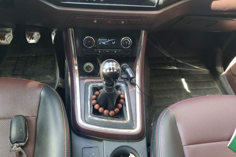 Used Lifan Auto Myway 2016 1.5L Manual Elite Version Gear Lever