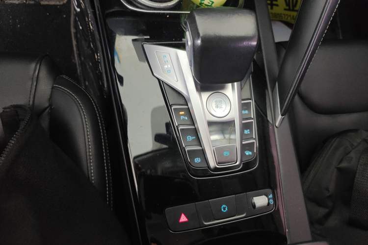 Used BYD Song Pro 2019 1.5T Automatic Elite Edition Gear Lever