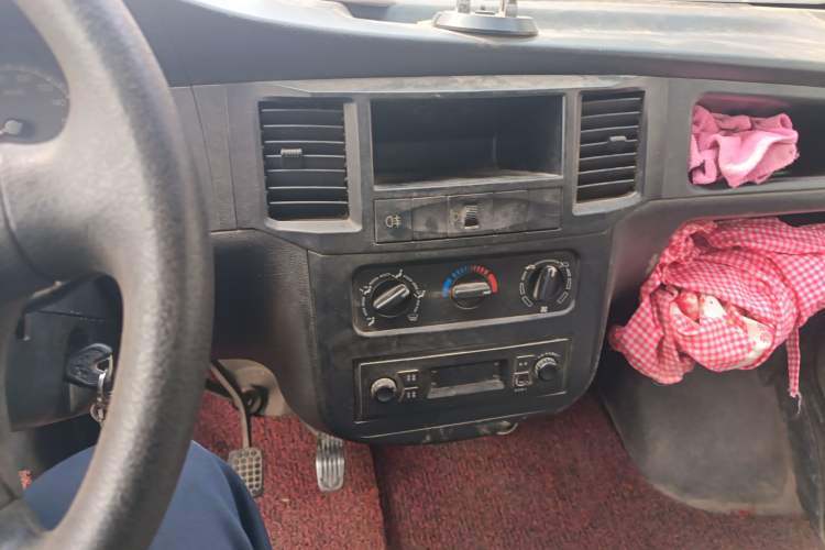 Used Wuling Zhiguang 2013 1.0L Practical Version