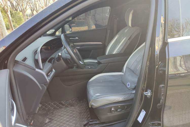 Used Cadillac XT4 2024 28T Two-Wheel-Drive Prestige Version
