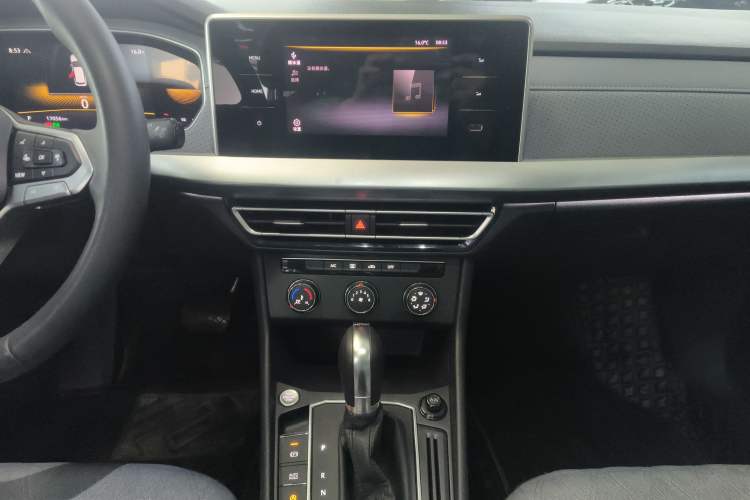 Used Volkswagen Lavida 2024 300TSI DSG Full-Comfort Edition