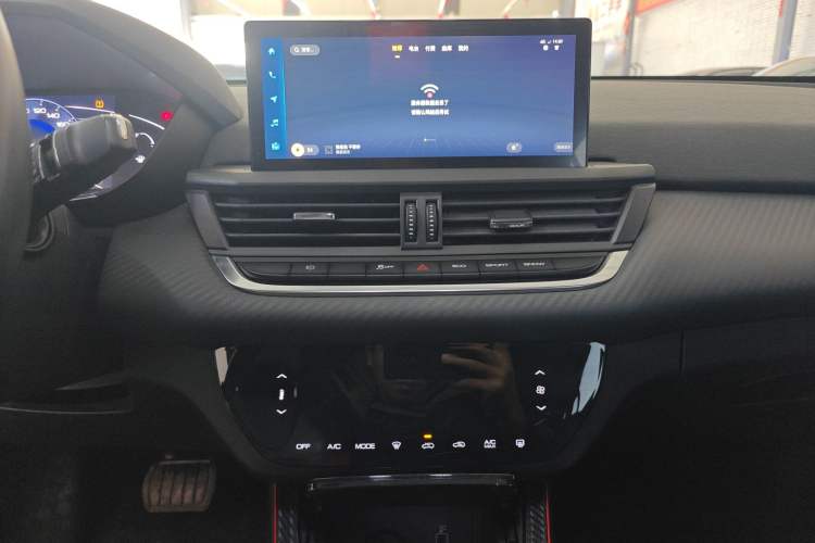 Used Dongfeng Aeolus Yixuan 2021 230T Automatic Chasing Shadow Edition
