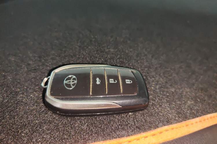 Used Toyota Corolla 2018 1.2T S-CVT GL-i Zhihui Edition Vehicle Key