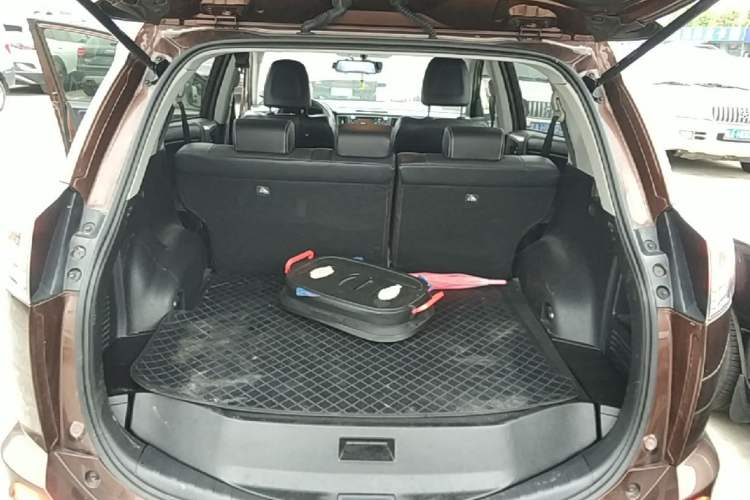 Used Toyota RAV4 2016 2.0L CVT Two-Wheel Drive Smart Edition China V Standard
