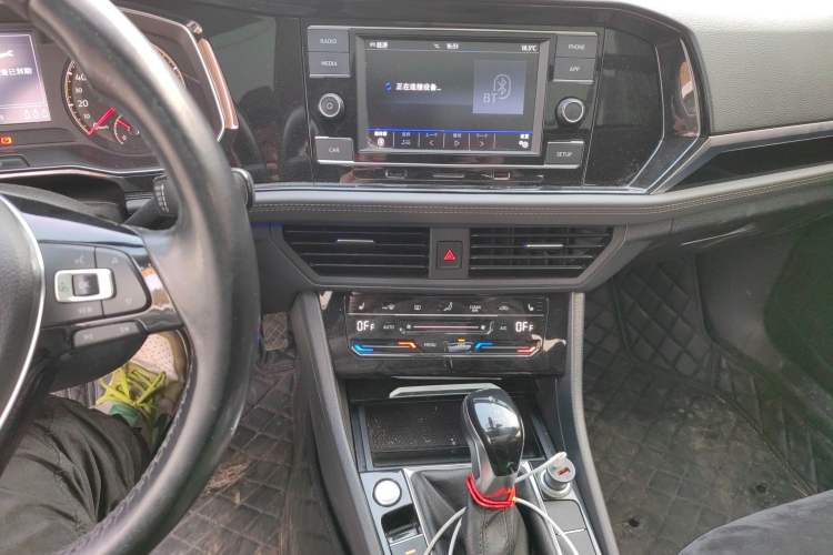 Used Volkswagen Sagitar 2020 280TSI DSG Luxury Version China VI Standard Audio And AC Panel