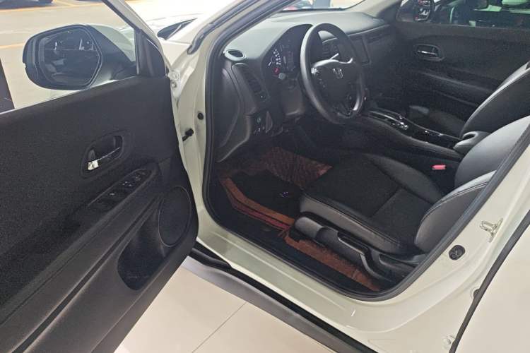 Used Honda Vezel 2020 1.5L CVT Pioneer Edition Driver Seat