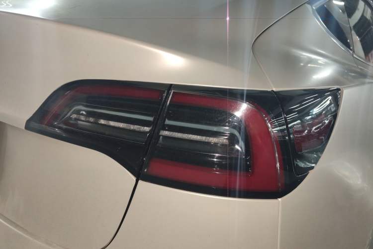 Used Tesla Model 3 2020 Long-Range Rear-Wheel-Drive Version