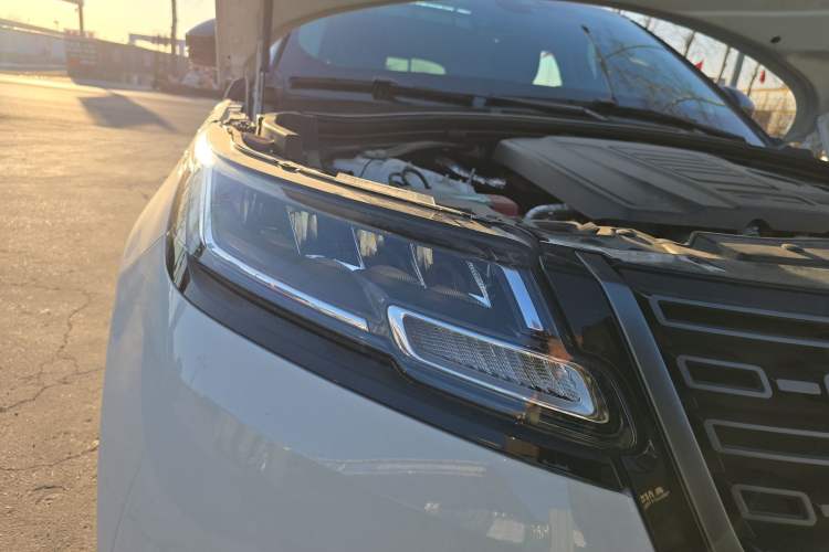 Used Land Rover Range Velar 2024 S Model Right Front Headlight