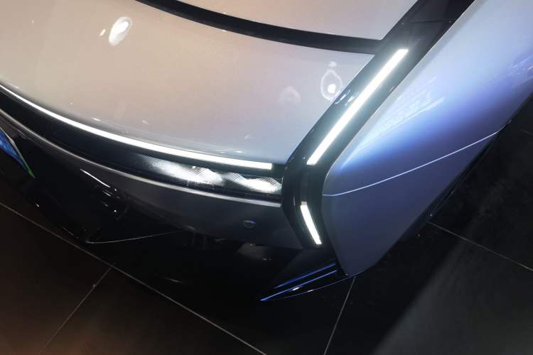 Used XPeng P7 2025 Model—820 Ultra Long Range Ultra
