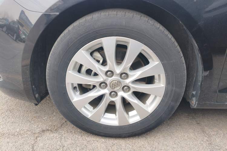 Used Buick LaCrosse 2013 2.4L SIDI Leading Comfort Version
