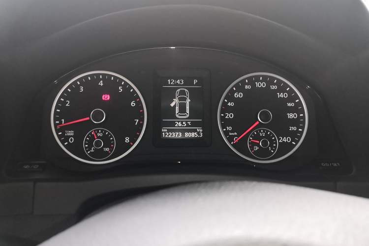 Used Volkswagen Tiguan 2015 1.8TSI Automatic Two-Wheel Drive Comfort Edition Instrument Cluster