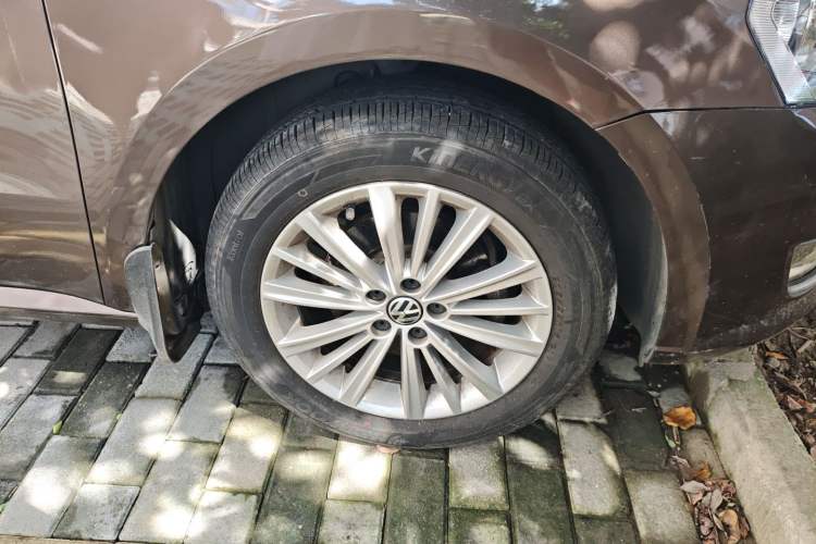 Used Volkswagen Gran Lavida 2013 1.6L Manual Comfort Model