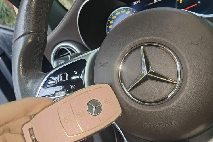 Used Mercedes-Benz GLC 2021 GLC 260 L 4MATIC Luxury Model Interior 1