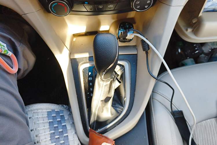 Used Buick GT 2016 15N Automatic Elite Edition Gear Lever