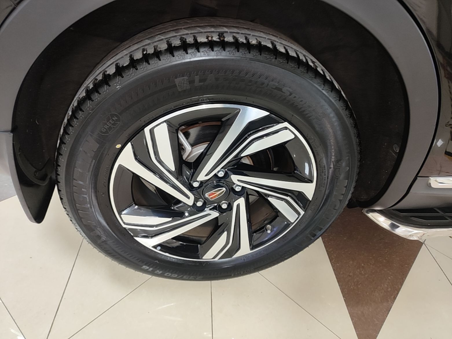 Hongqi HS5 2022 Revised Version 2.0T Smart Connect Flagship Edition — снимка 11