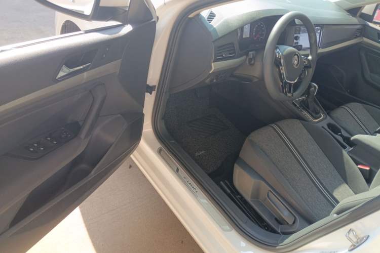 Used Volkswagen Lavida Pure Electric 2019 Enjoyment Edition Interior 3