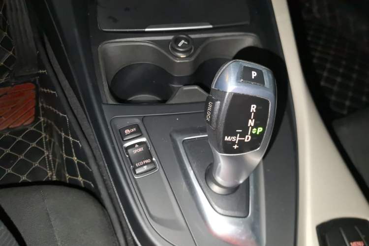 Used BMW 2 Series 2017 220i Leading Model