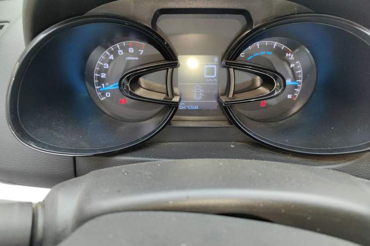 Used Dongfeng Aeolus AX7 2016 1.4T Manual Zhuyue Model
