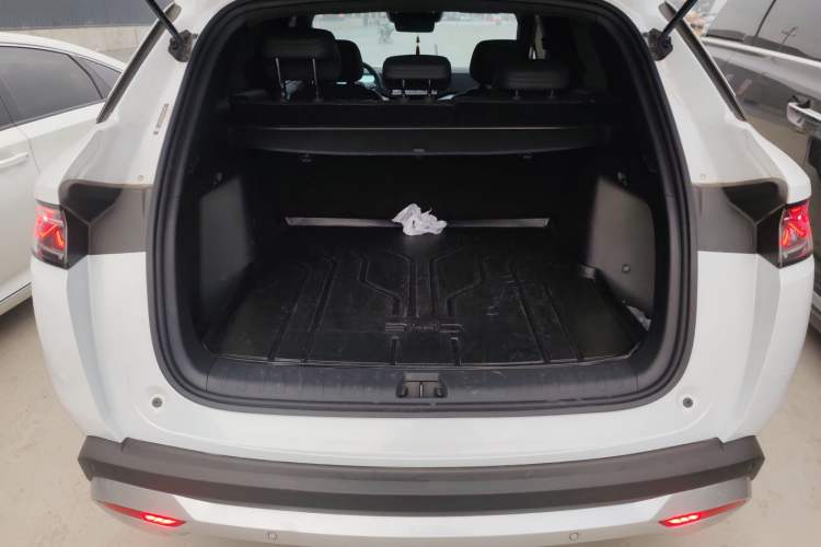 Used BYD Song L DM-i 2025 Intelligent Driving Version 112 km Leading Trim
