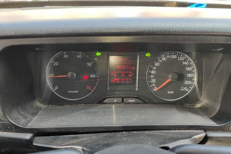 Used Volkswagen Jetta 2010 1.6L Partner Odometer Close Up