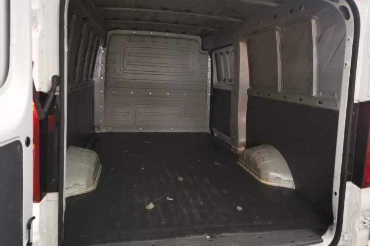 Used Wuling Yangguang 2024 300km Range Practical Window-Sealed Version 60kW Trunk