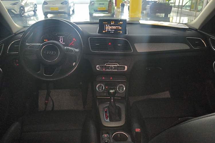 Used Audi Q3 2015 30 TFSI Ambition Edition
