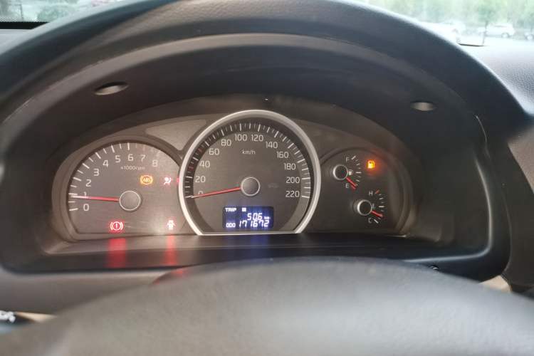 Used Kia Sportage 2013 2.0L Manual Two-Wheel Drive GL Trim Instrument Cluster
