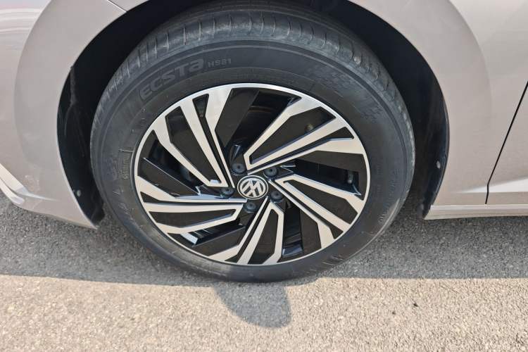 Used Volkswagen Sagitar 2021 280TSI DSG Excellence Edition Left Front Wheel Hub