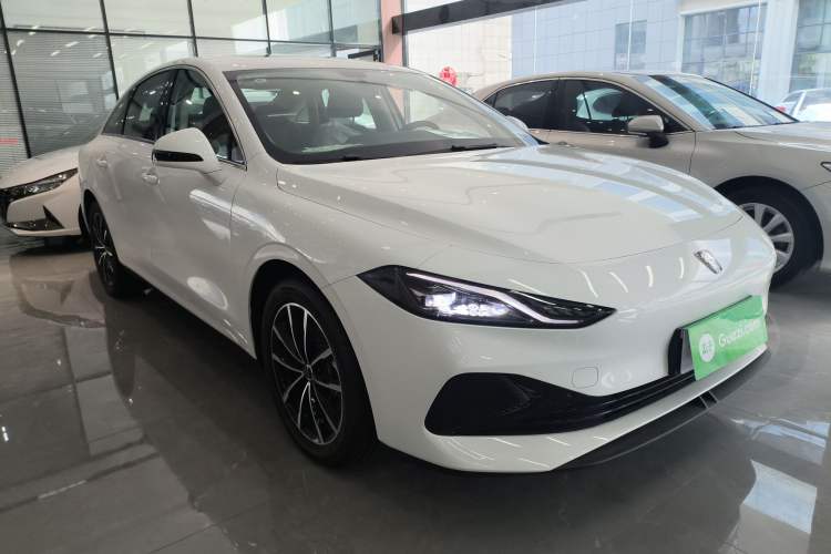 Used Roewe D7 2025 DMH 125km World Champion Edition Front Right 45 Deg