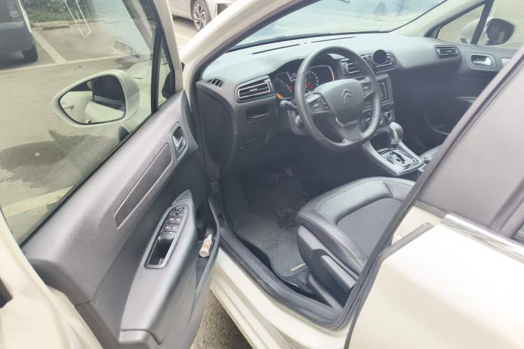 Used Citroen C4 Sega 2016 1.6L Automatic Luxury Model Driver Seat