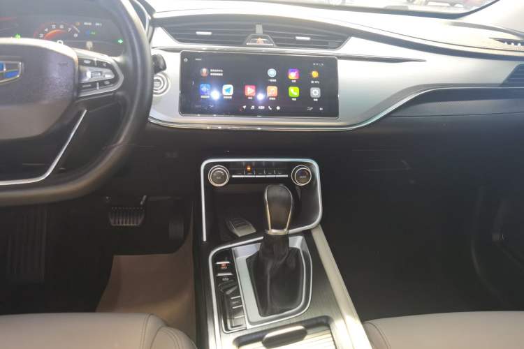 Used Geely Auto Binray 2018 14T CVT Binyi Edition Audio And AC Panel