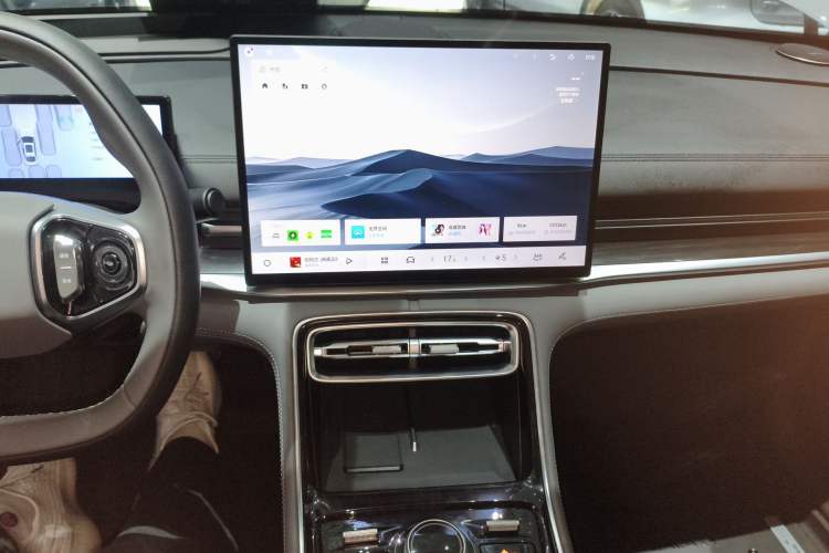 Used Geely Galaxy A7 2025 Model EM-i 150km Exploration+ Edition Audio And AC Panel