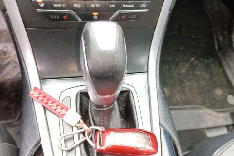 Used Ford Edge 2015 2.0T GTDi 4x4 High-Grade Model