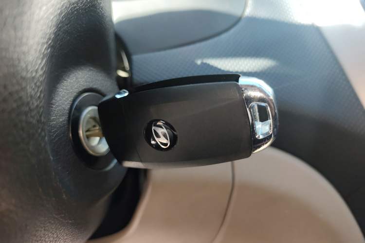 Used Hyundai Verna (older generation) 2014 1.4L Manual Smart GLS Trim
