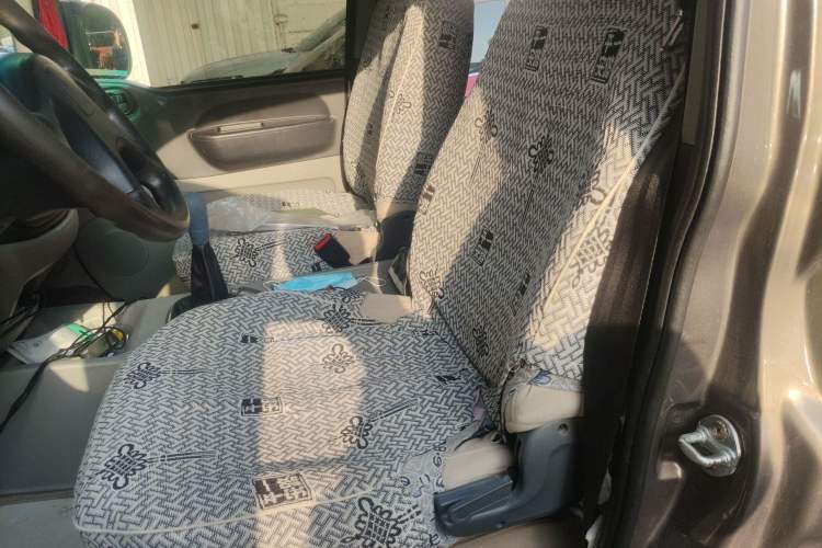 Used FORTHING Lingzhi 2017 V3 1.5L 7-seater Standard Model Left Front Seat