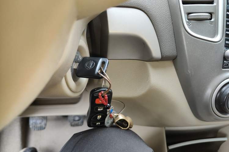 Used Nissan Sylphy 2012 Classic 1.6XE Manual Comfort Edition Vehicle Key