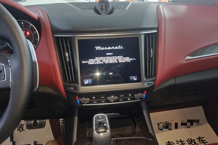 Used Maserati Levante 2021 3.0T Standard Edition Audio And AC Panel