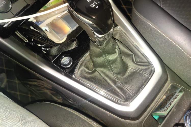 Used Volkswagen T-Cross 2019 280TSI DSG Luxury Edition Gear Lever