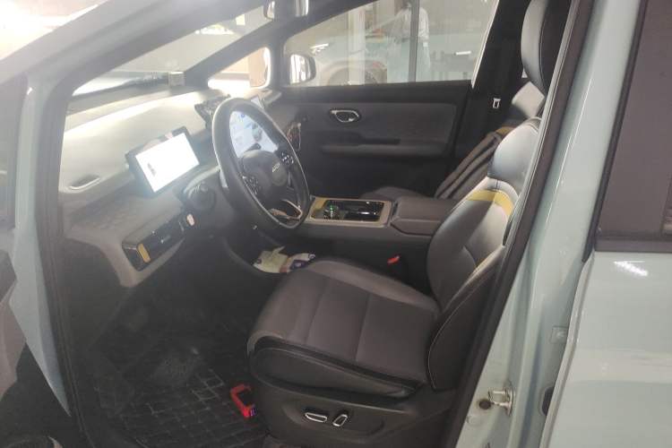 Used AION Y 2022 70 Intelligent Edition Lithium Iron Phosphate Left Front Seat