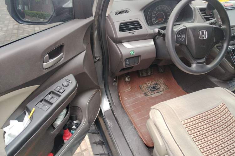 Used Honda CR-V 2012 2.0L two-wheel drive urban version Driver Seat