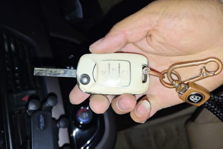 Used Baojun 310W 2017 1.5L Manual Fashion Model China V
