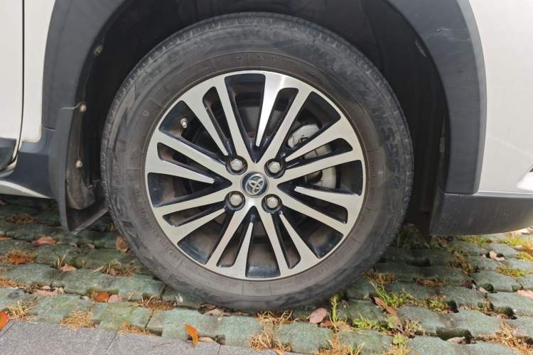 Used Toyota YARiS L Zhi Xuan 2020 X-Trail X 1.5L CVT Luxury Edition
