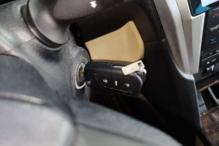 Used Toyota Camry 2016 2.0G 10th Anniversary Leading Edition