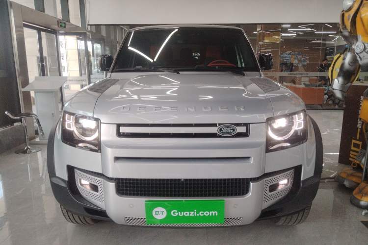 Used Land Rover Defender 2022 90 Two-Door 2.0T Standard Version European Edition
