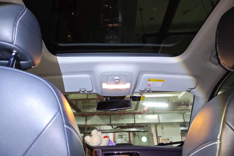 Used Roewe RX5 New Energy 2017 eRX5 50T Hybrid Connected Prestige Flagship Edition
