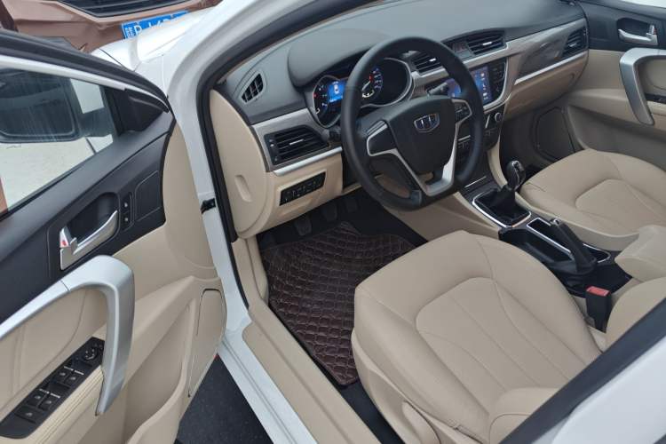 Used Geely Auto Emgrand 2017 Sedan Million Edition 1.5L Manual Luxury Model
