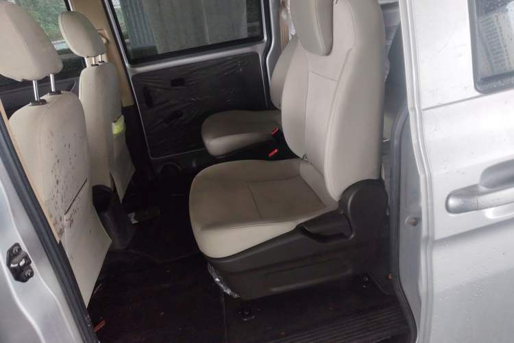 Used Wuling Hongguang V 2022 1.5L Enjoy Edition Electric-Powered LAR
