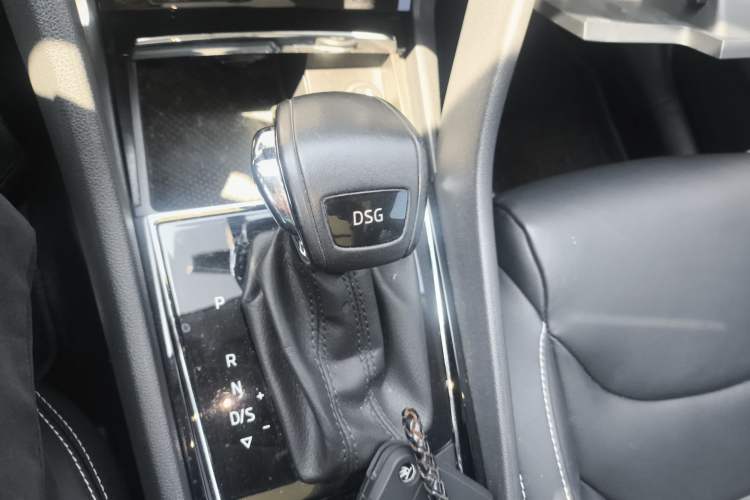 Used Skoda Kodiaq 2018 Facelifted TSI330 5-Seater Two-Wheel-Drive Luxury Enjoyment Edition Gear Lever