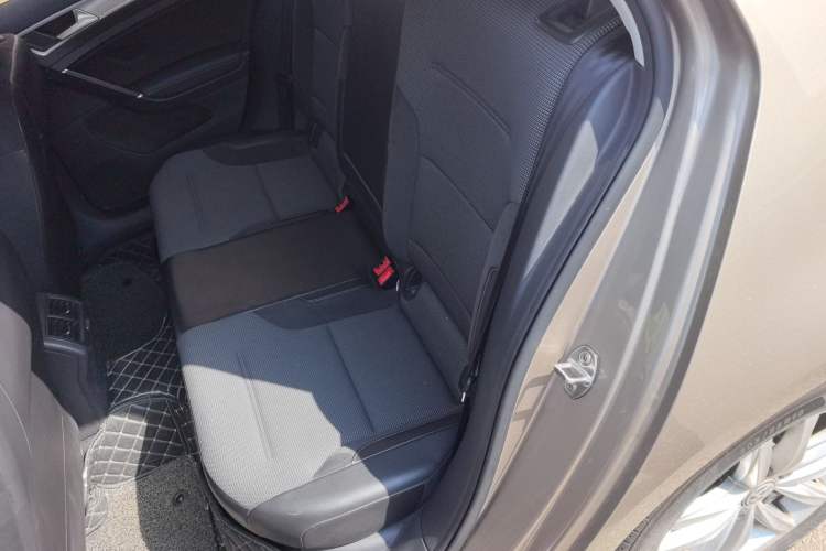 Used Volkswagen Golf 2018 230TSI Automatic Comfort Model
