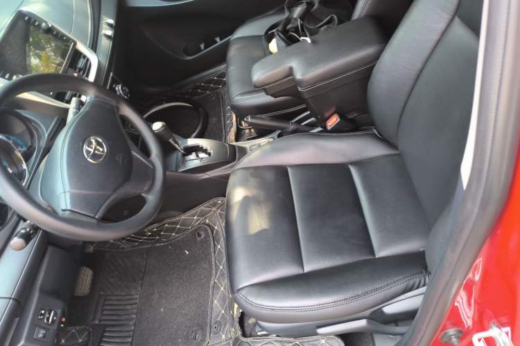 Used Toyota YARiS L Zhi Xuan 2019 1.5E CVT Dynamic Edition China VI compliant